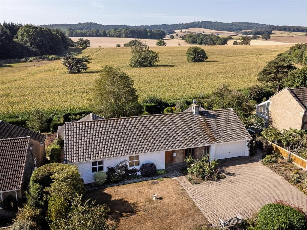 3 bedroom detached bungalow for sale in Gas Lane, Hinton St. George, TA17