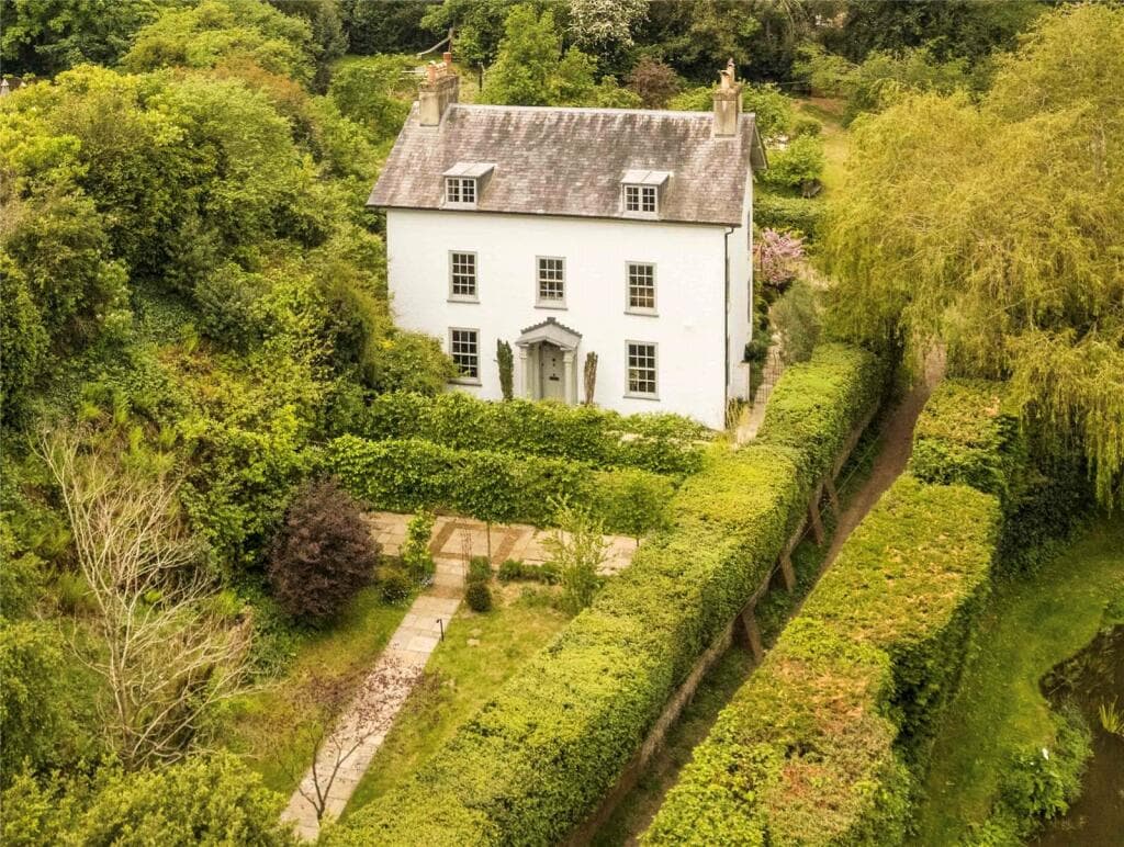 7 bedroom detached house for sale in Reigate Road, Pixham, Dorking, Surrey, RH4