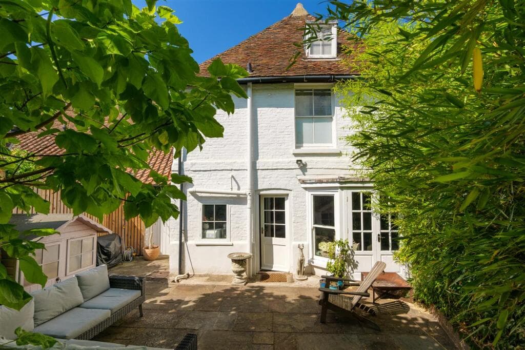 5 bedroom terraced house for sale in Millwall Place, Sandwich, CT13