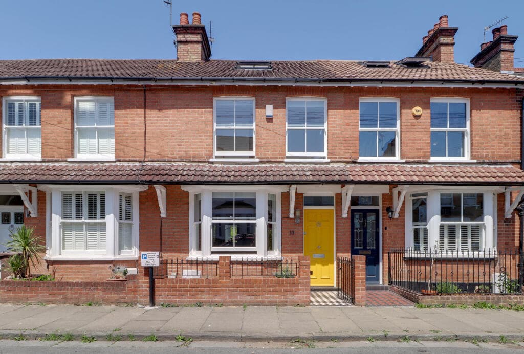 3 bedroom terraced house for sale in Burnham Road, St. Albans, Hertfordshire, AL1