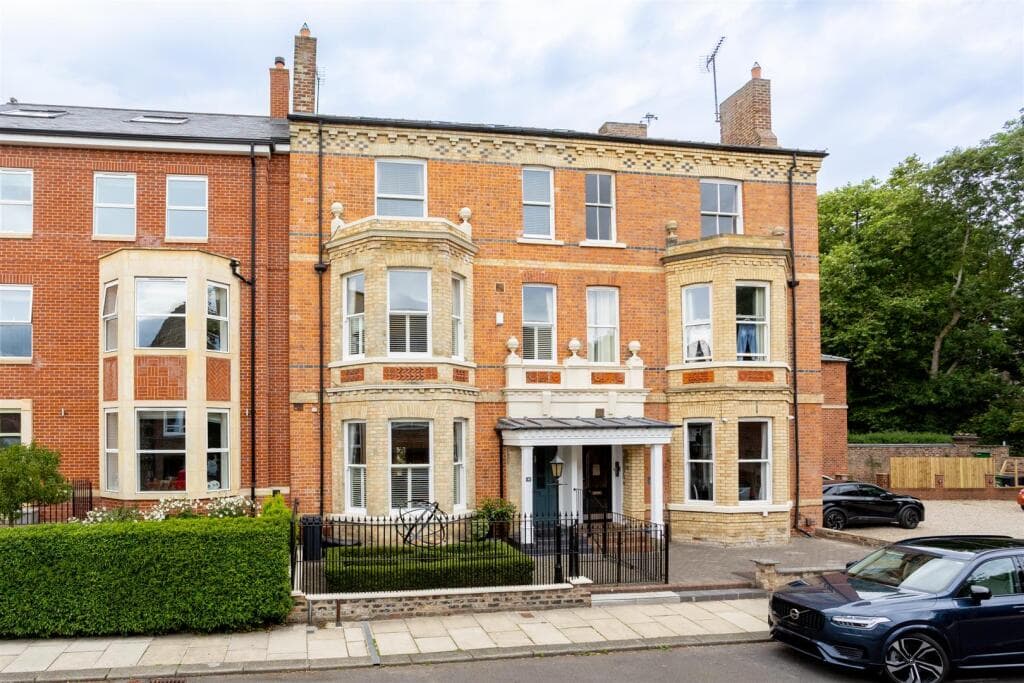 5 bedroom semi-detached house for sale in Sycamore Place, York, YO30