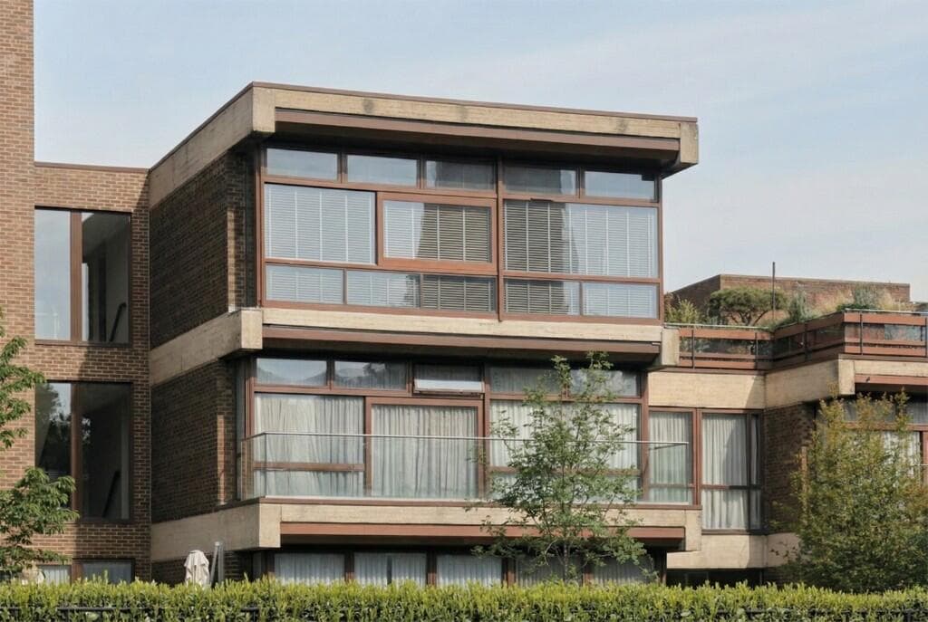 2 bedroom apartment for sale in Cabanel Place, London, SE11