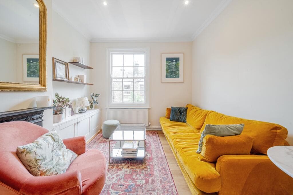 2 bedroom flat for sale in Freedom Street, Battersea, London, SW11