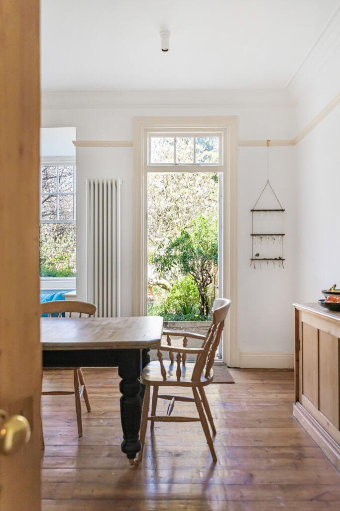 5 bedroom semi-detached house for sale in Woodstock Road, Croydon, CR0