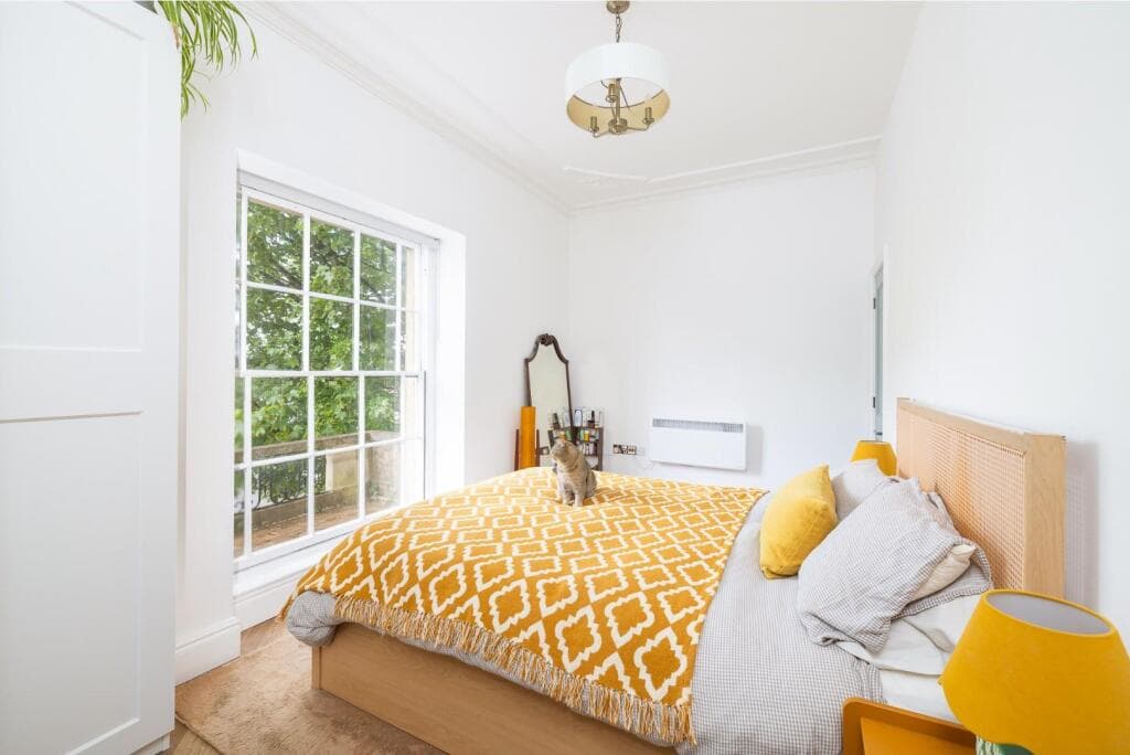 1 bedroom flat for sale in Apsley Villas, Kingsdown, BS6