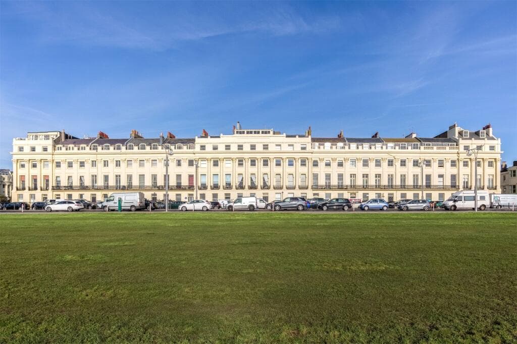 1 bedroom apartment for sale in Brunswick Terrace, Hove, BN3