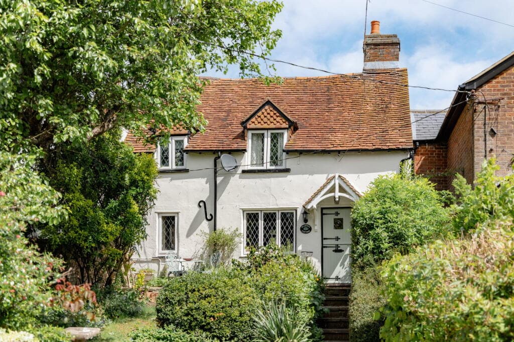 2 bedroom semi-detached house for sale in Wigginton Bottom, Tring, Hertfordshire HP23