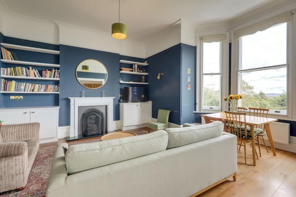 2 bedroom flat for sale in Honor Oak Road, Forest Hill, SE23