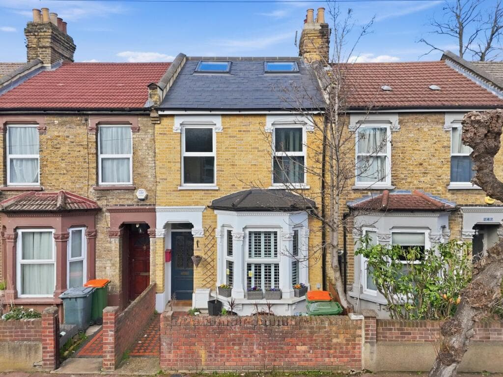 4 bedroom terraced house for sale in Sherrard Road, Manor Park, E12