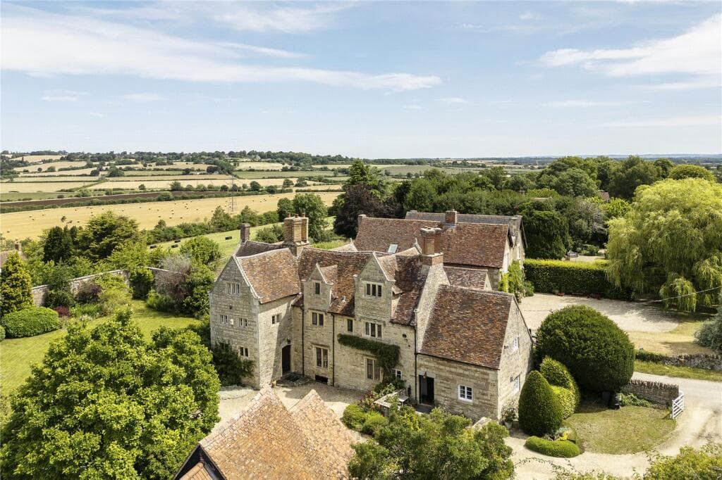 5 bedroom detached house for sale in Toot Baldon, Oxon, OX44
