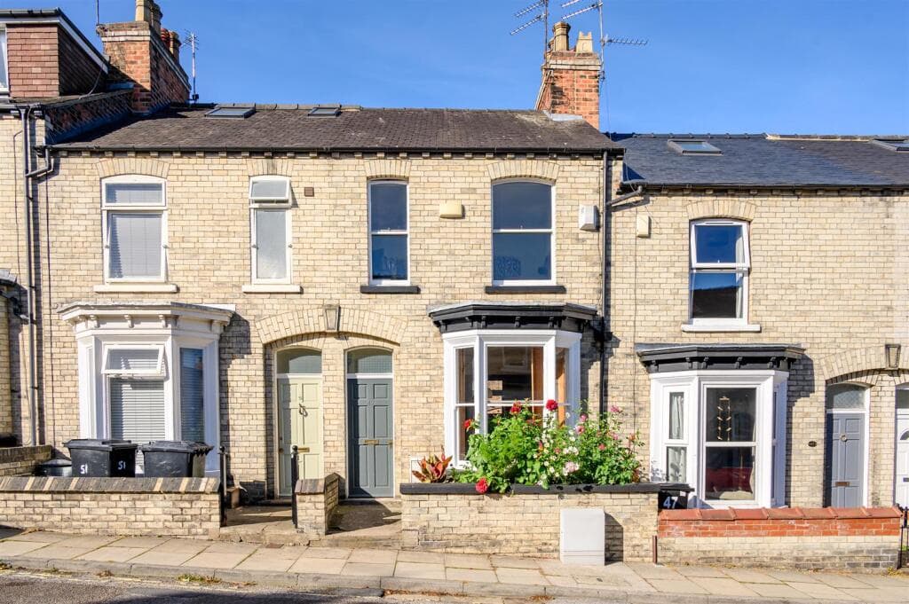 2 bedroom terraced house for sale in Russell Street, South Bank, York, YO23 1NN, YO23