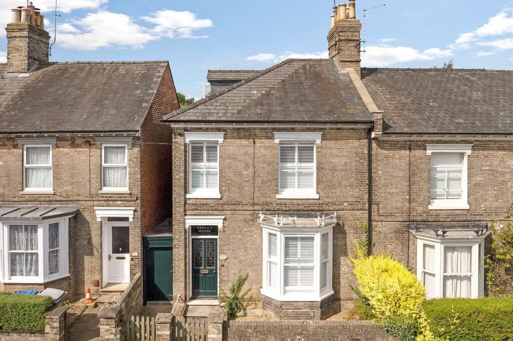 4 bedroom semi-detached house for sale in Bury St. Edmunds, Suffolk, IP33