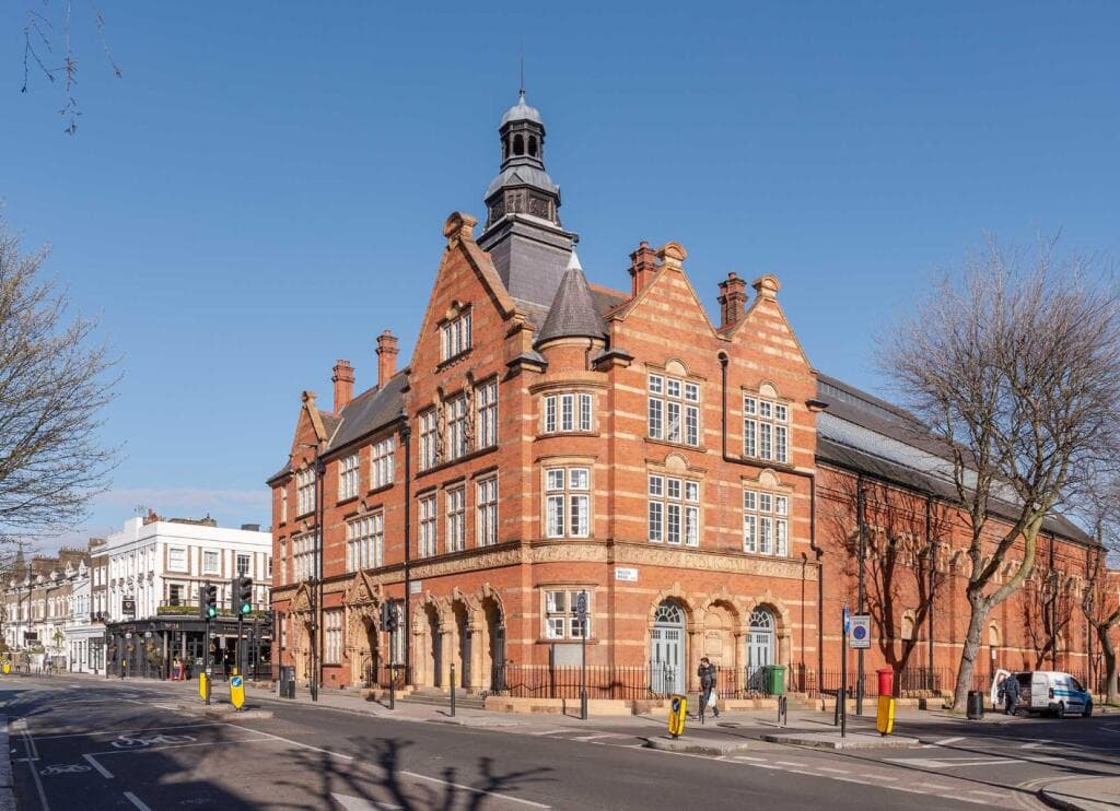2 bedroom maisonette for sale in Prince of Wales Road, Kentish Town, London, NW5