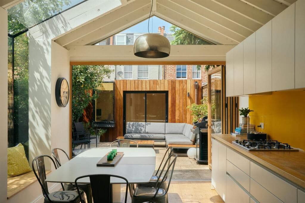 3 bedroom terraced house for sale in Grove Park Terrace, Chiswick, W4