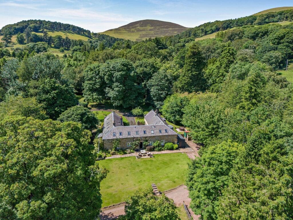 7 bedroom house for sale in Woodhouselee Stables, Penicuik, Midlothian, EH26