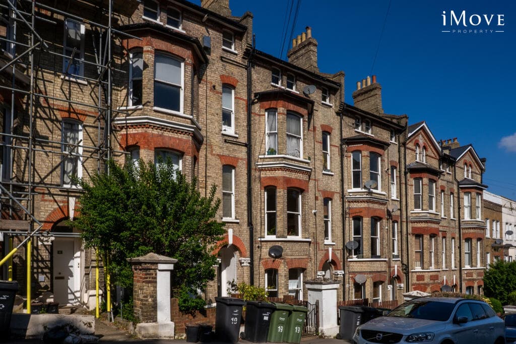 1 bedroom flat for sale in Woodland Road, London, SE19