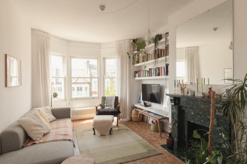 2 bedroom flat for sale in Tressillian Road, Brockley, London, SE4