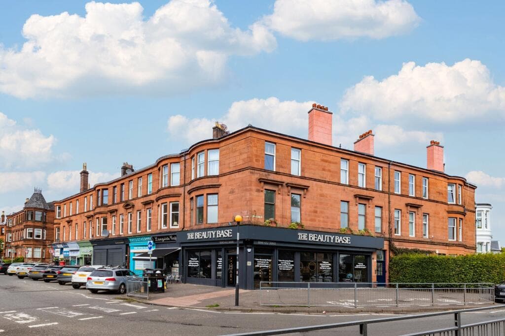 3 bedroom apartment for sale in Millbrae Road, Langside, Glasgow, G42