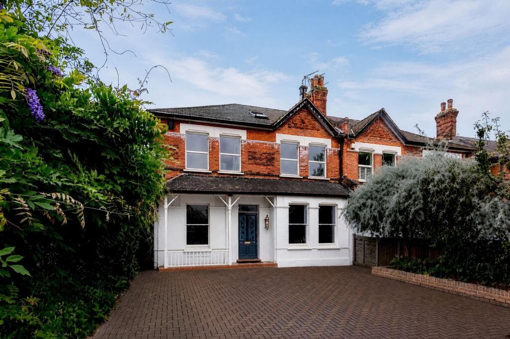 2 bedroom flat for sale in Mayow Road, London, SE23