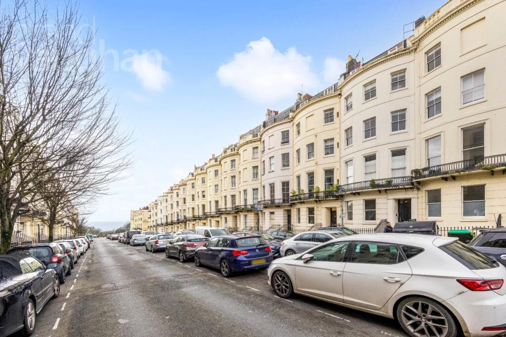1 bedroom flat for sale in Brunswick Place, Hove, East Sussex, BN3