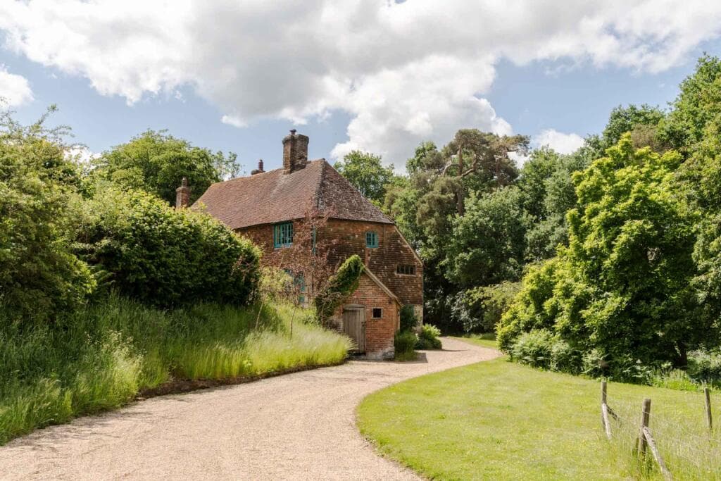 7 bedroom detached house for sale in Ewhurst Green, Robertsbridge, East Sussex, TN32