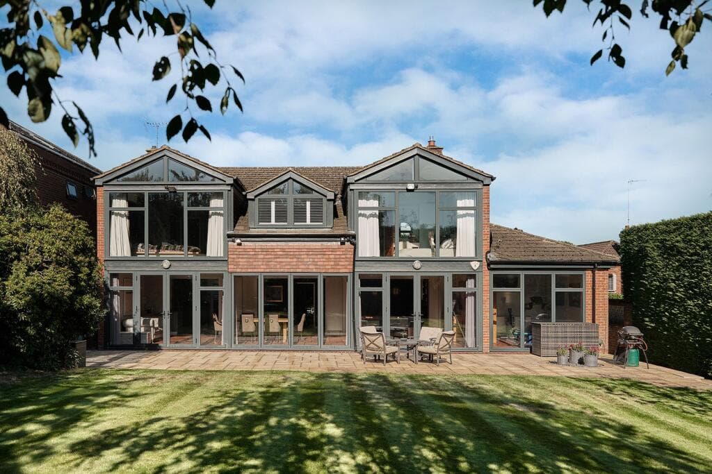 5 bedroom detached house for sale in Kings Road, Berkhamsted, Hertfordshire HP4