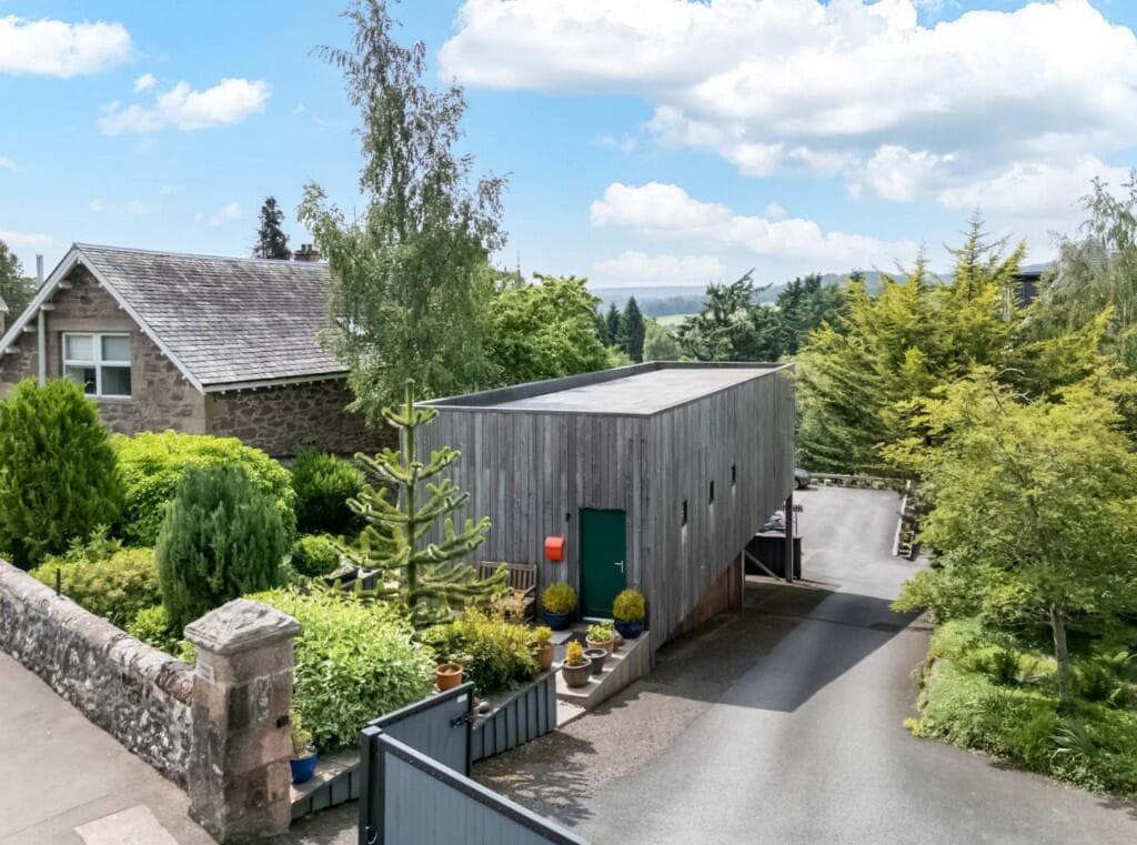 2 bedroom detached house for sale in The Lodge, Gwydyr Road, Crieff, Perthshire, PH7