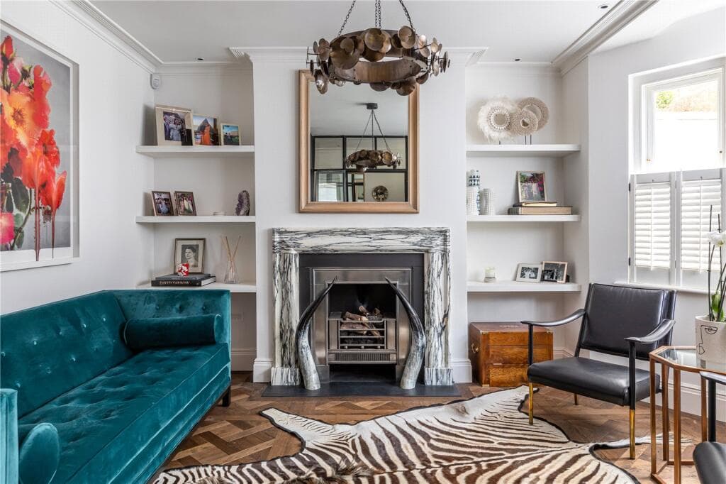 5 bedroom end of terrace house for sale in Delvino Road, London, SW6