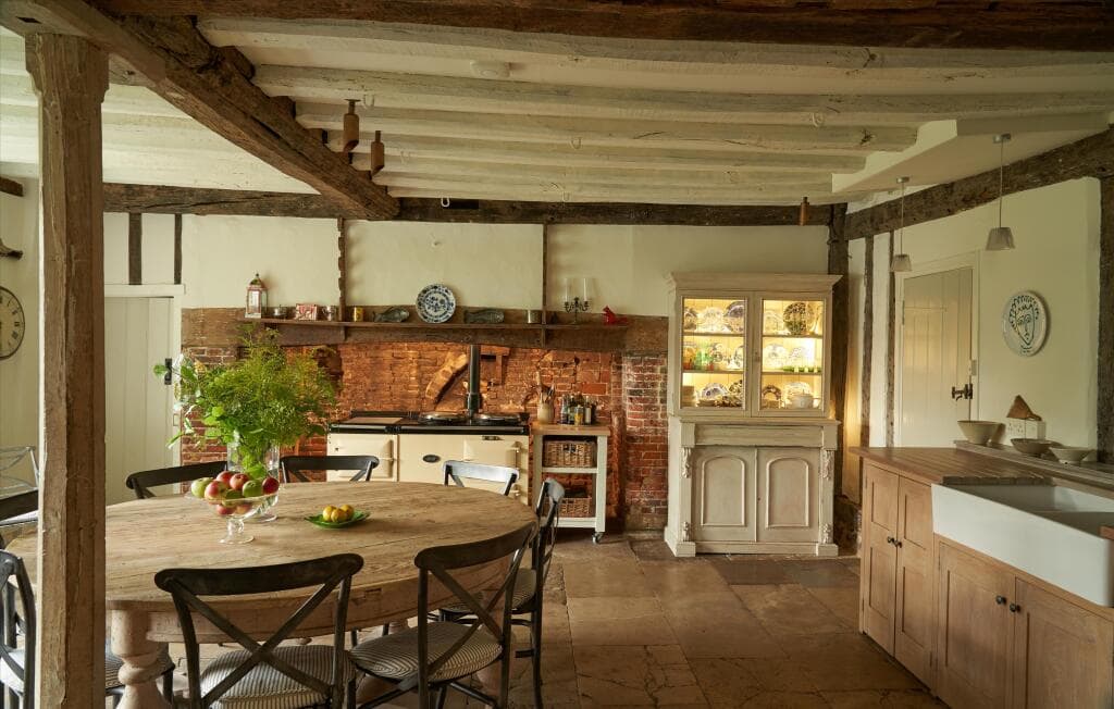 6 bedroom detached house for sale in Abbotts Barton, Winchester, Hampshire SO23