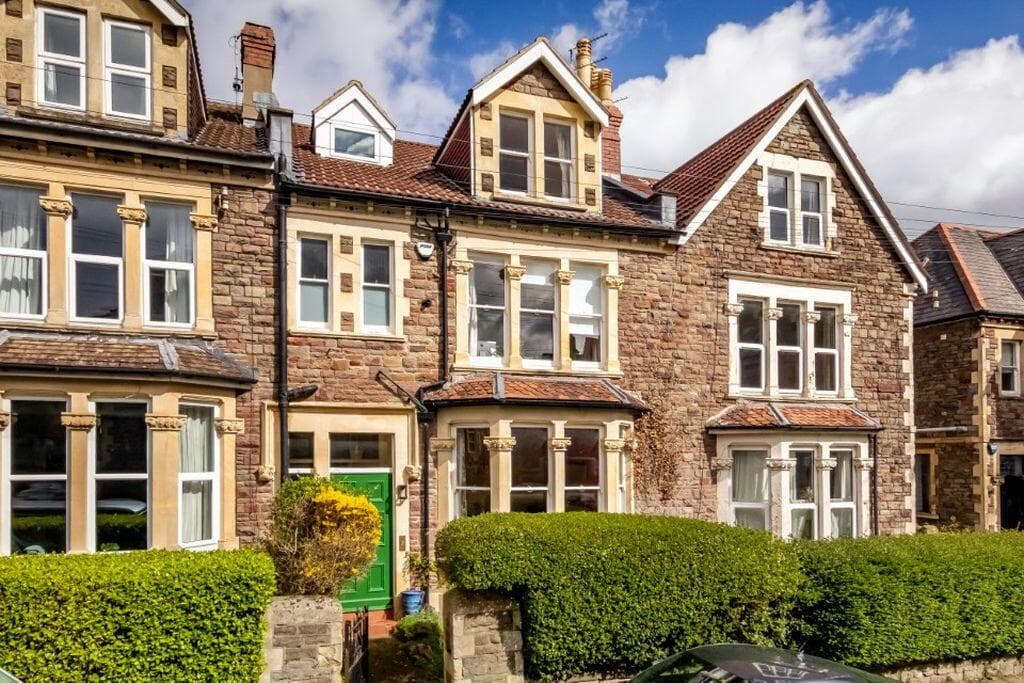 6 bedroom terraced house for sale in Manor Park | Redland, BS6