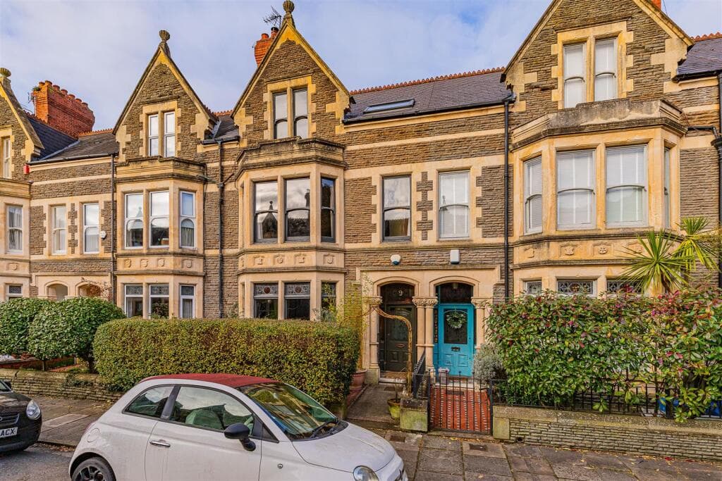 5 bedroom house for sale in Kyveilog Street, Pontcanna, Cardiff, CF11