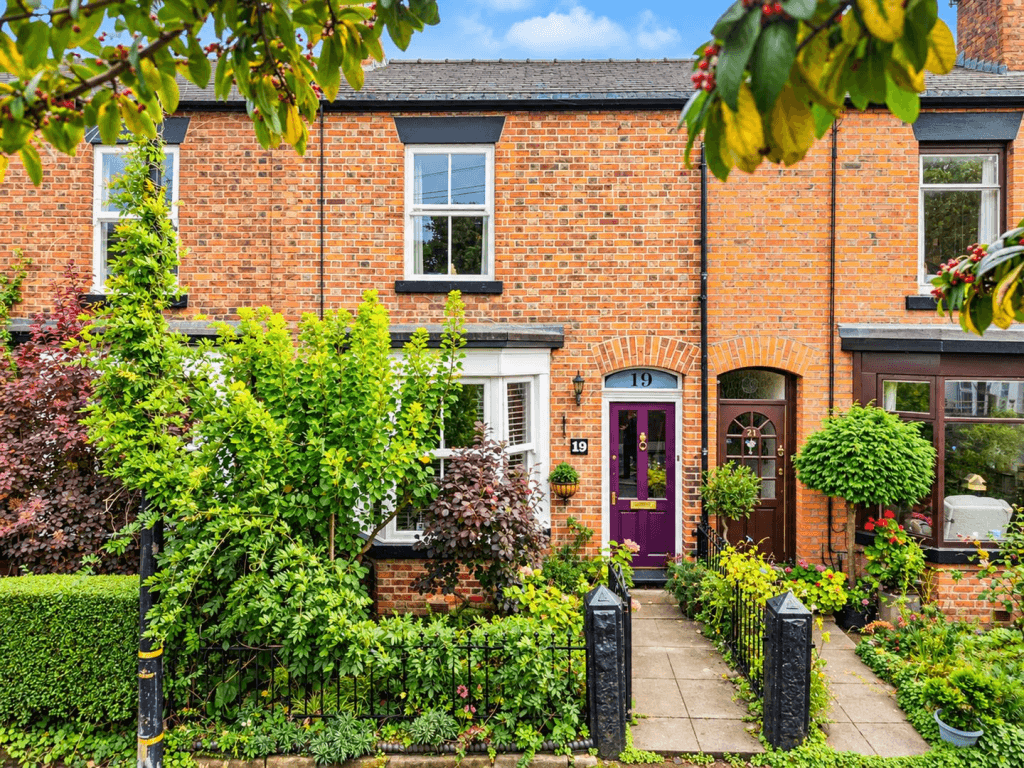 2 bedroom terraced house for sale in Craven Terrace, Sale, M33