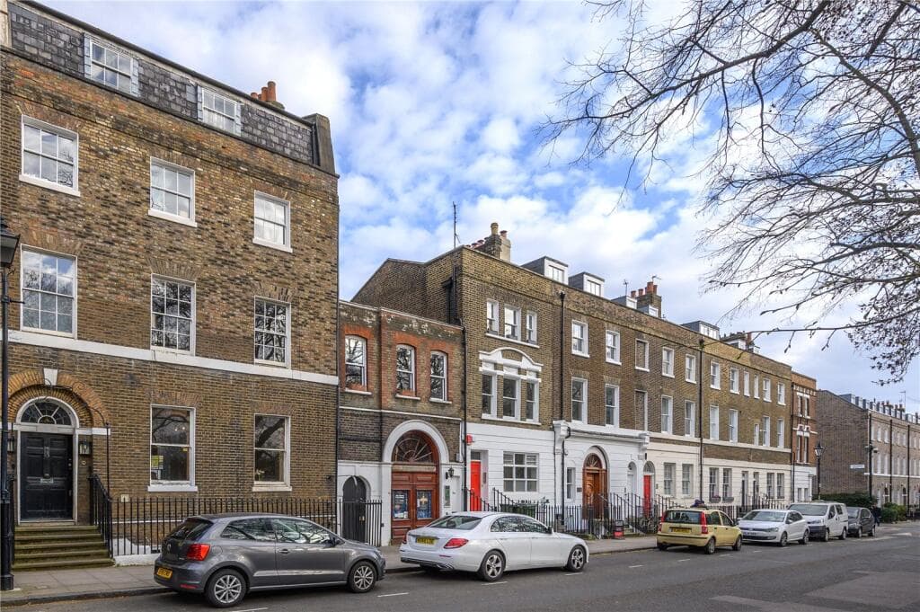 8 bedroom terraced house for sale in Highbury Place, Highbury, London, N5
