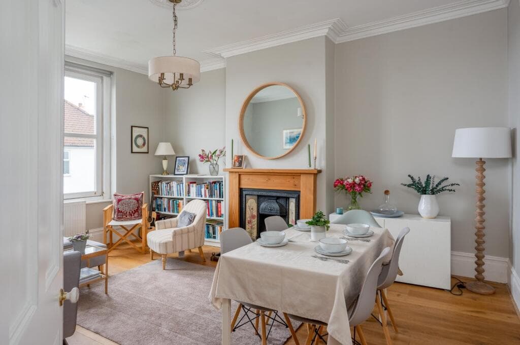 2 bedroom flat for sale in Coldharbour Road, Westbury Park, BS6