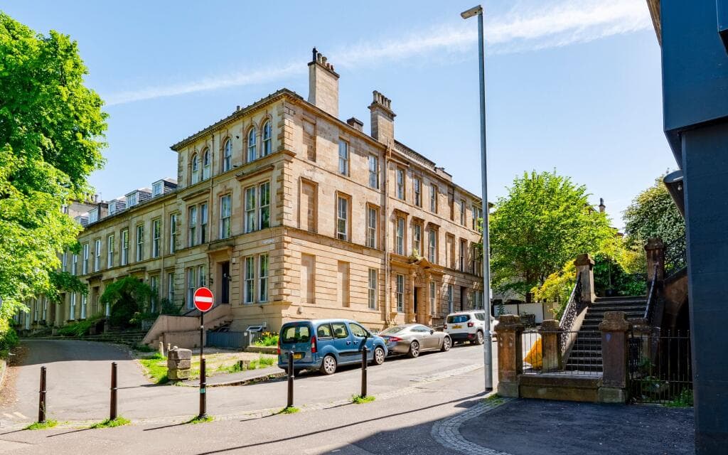 3 bedroom flat for sale in Southpark Avenue, Flat 2/2, Hillhead, Glasgow, G12