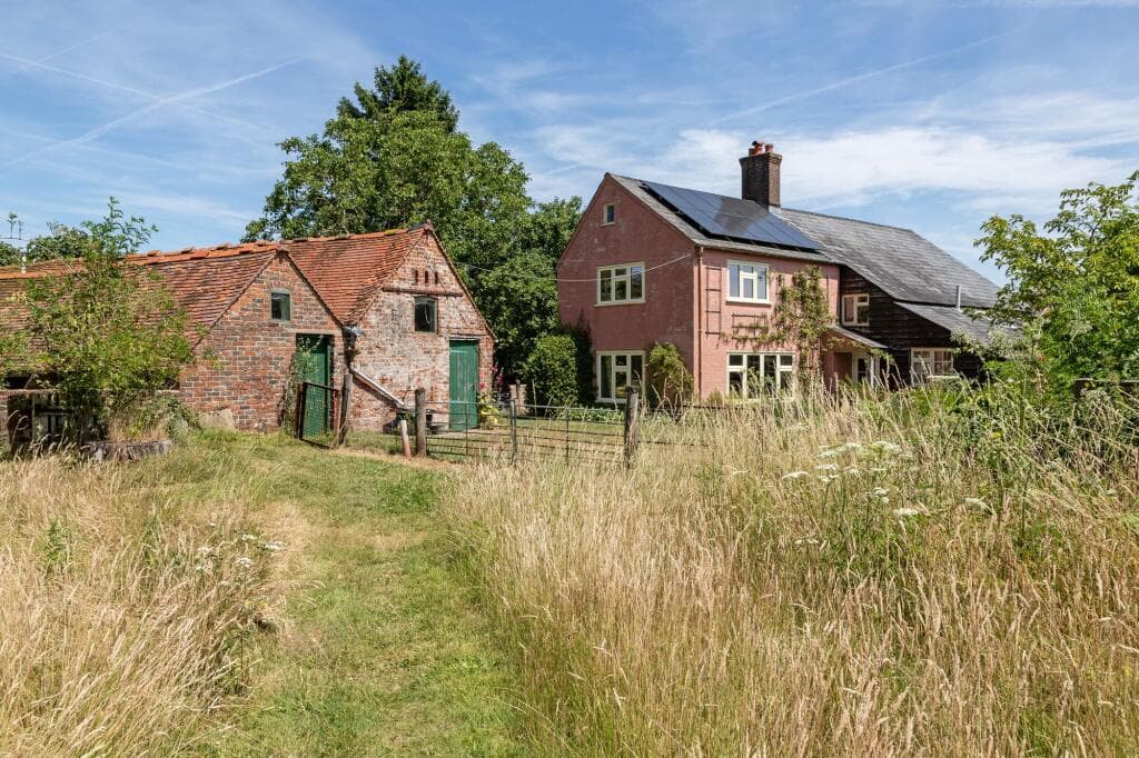 5 bedroom detached house for sale in Mount Pleasant Farm. 5 Ramsdean Road, Petersfield, GU32 3PJ, GU32