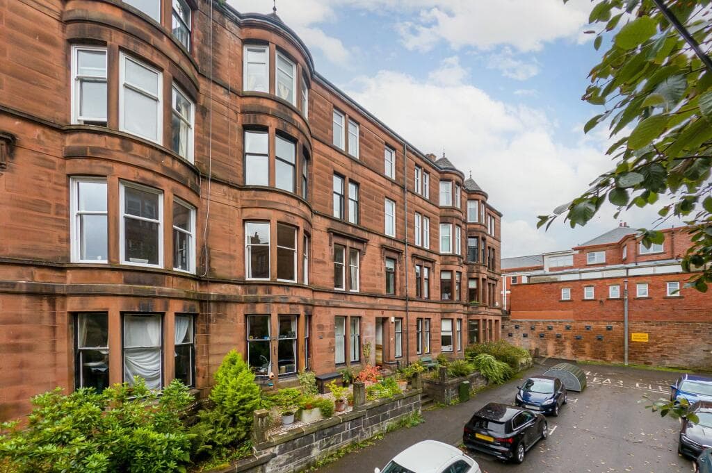 2 bedroom apartment for sale in Dryburgh Gardens, North Kelvinside, Glasgow, G20