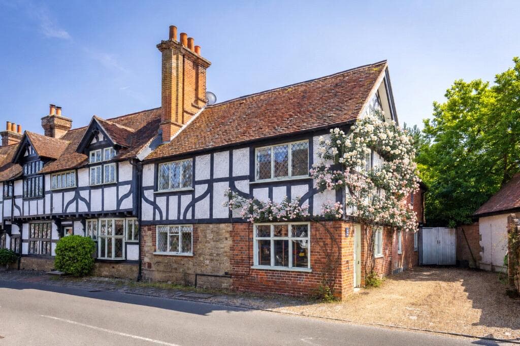 5 bedroom house for sale in The Street, Wonersh, Guildford, Surrey, GU5