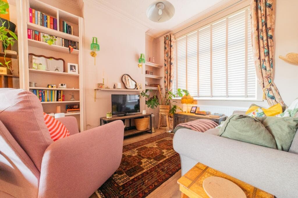 2 bedroom terraced house for sale in Railway Street, Splott, CF24
