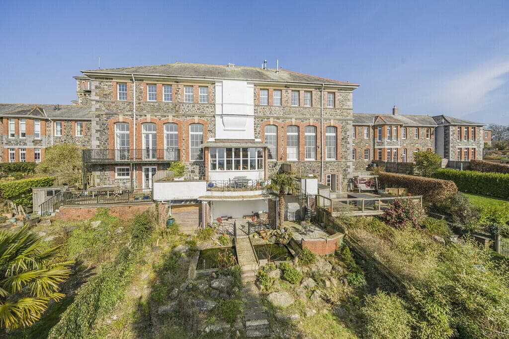 5 bedroom terraced house for sale in Church Lane Moorhaven Ivybridge, PL21