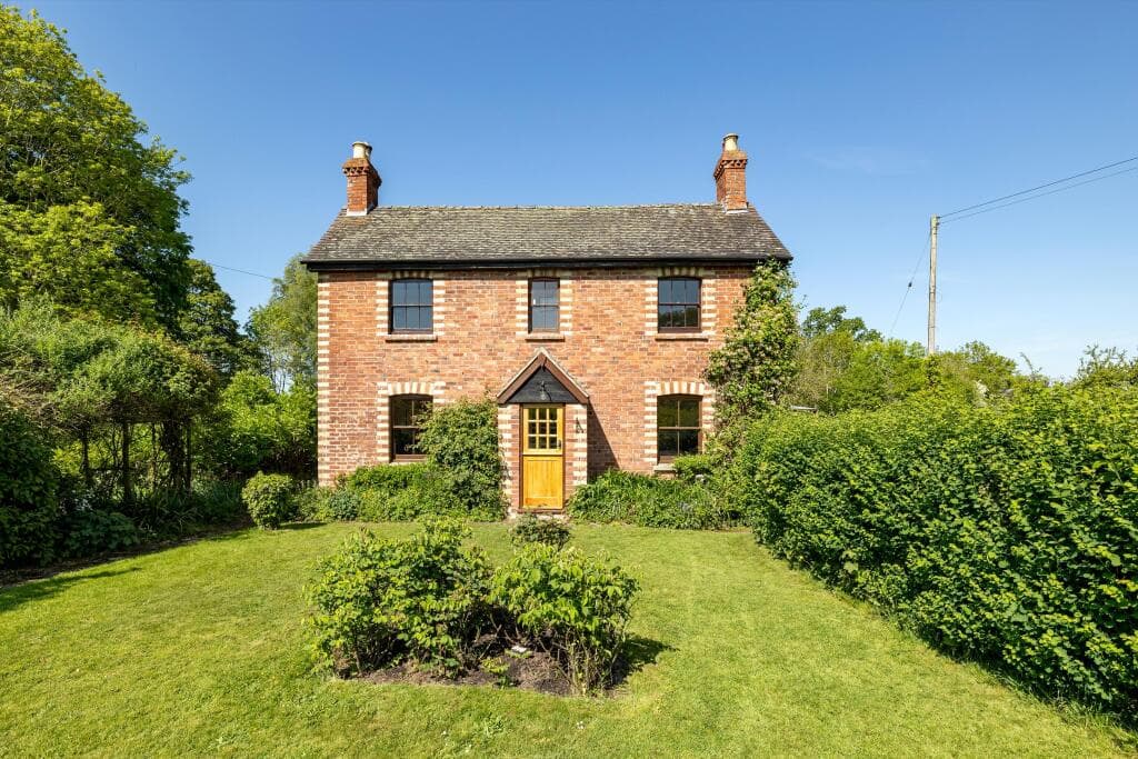 4 bedroom farm house for sale in Dymock, Gloucestershire GL18