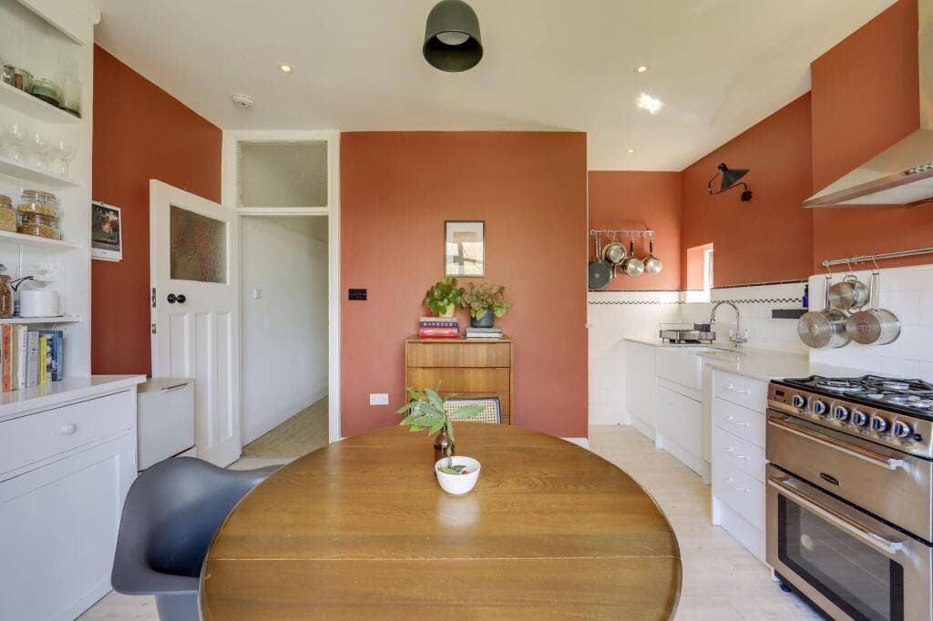 3 bedroom flat for sale in The Woodlands, Hither Green, SE13