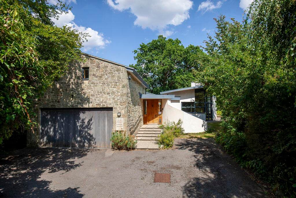 3 bedroom detached house for sale in Motcombe, Shaftesbury, SP7