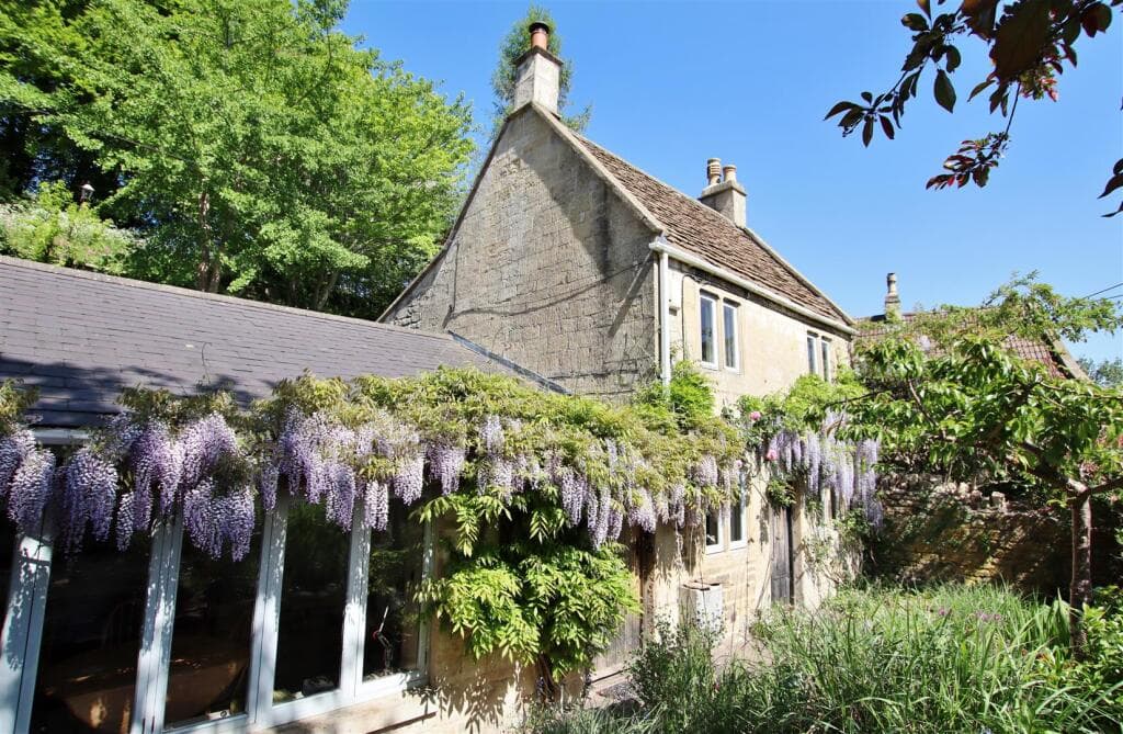 3 bedroom detached house for sale in Turleigh, Bradford-On-Avon, BA15