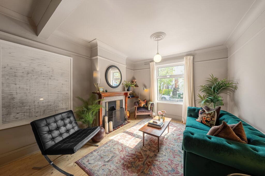 3 bedroom semi-detached house for sale in Purrett Road, London, SE18