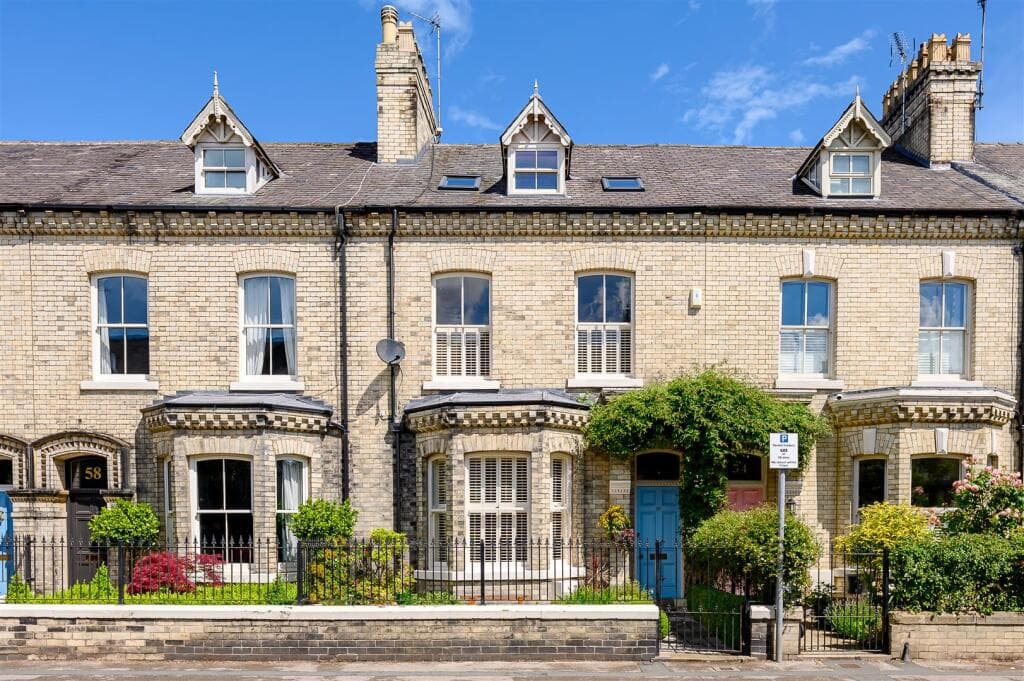 5 bedroom terraced house for sale in Scarcroft Road, York, YO23 1NF, YO23