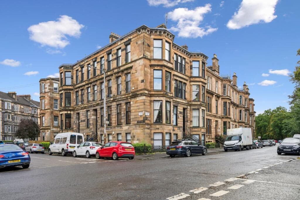 3 bedroom flat for sale in 89 Albert Avenue, Flat 1/1, Queens Park, Glasgow, G42