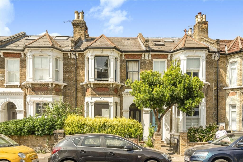 1 bedroom apartment for sale in Melbourne Grove, East Dulwich, London, SE22