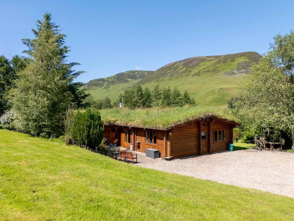 4 bedroom bungalow for sale in Balinauld, Glenshee, Blairgowrie, Perth and Kinross, PH10