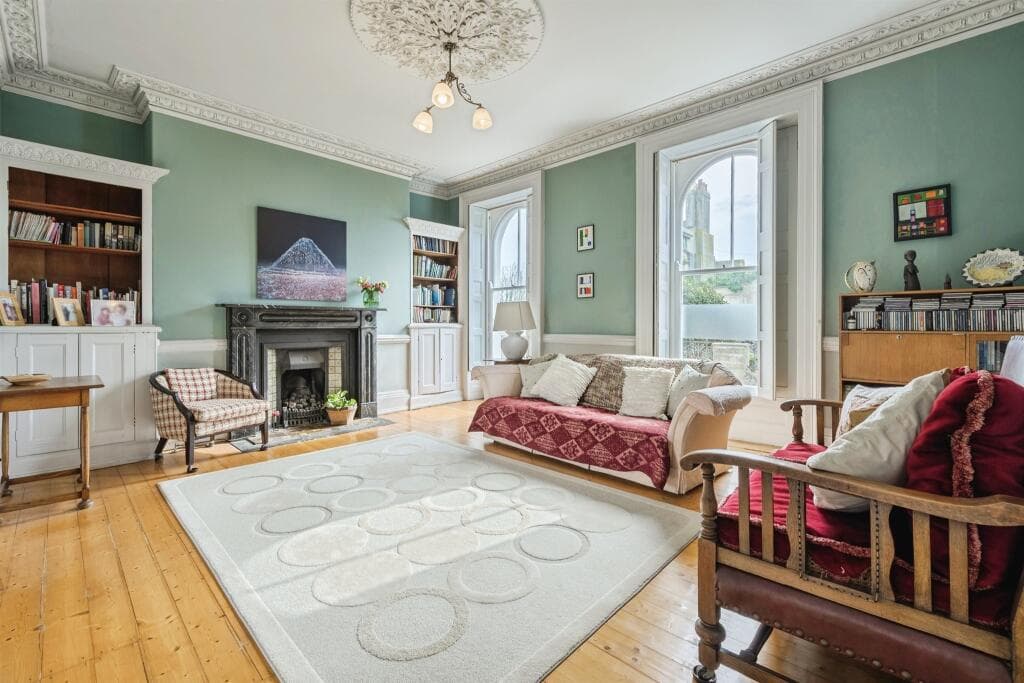 6 bedroom terraced house for sale in Caroline Place, Plymouth, PL1